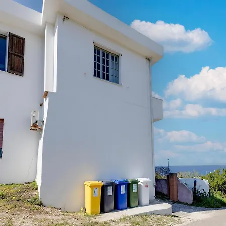 Hébergement de vacances With Sea View Terrace And Air Conditioning *
