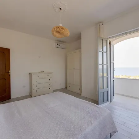 With Sea View Terrace And Air Conditioning Castelsardo