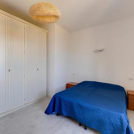 With Sea View Terrace And Air Conditioning *