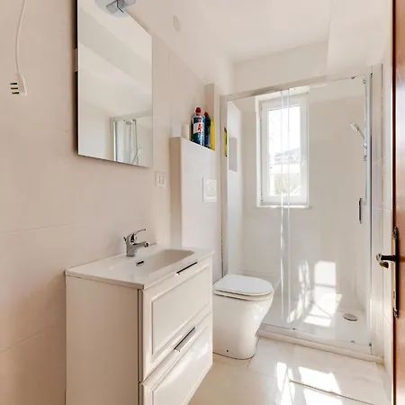 Hébergement de vacances With Sea View Terrace And Air Conditioning
